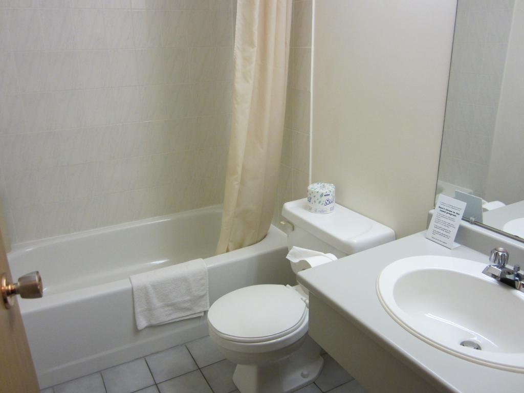 Anchor Inn Hotel Prince Rupert Δωμάτιο φωτογραφία
